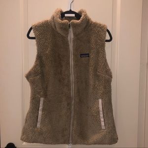 NWT Sherpa Patagonia vest XL